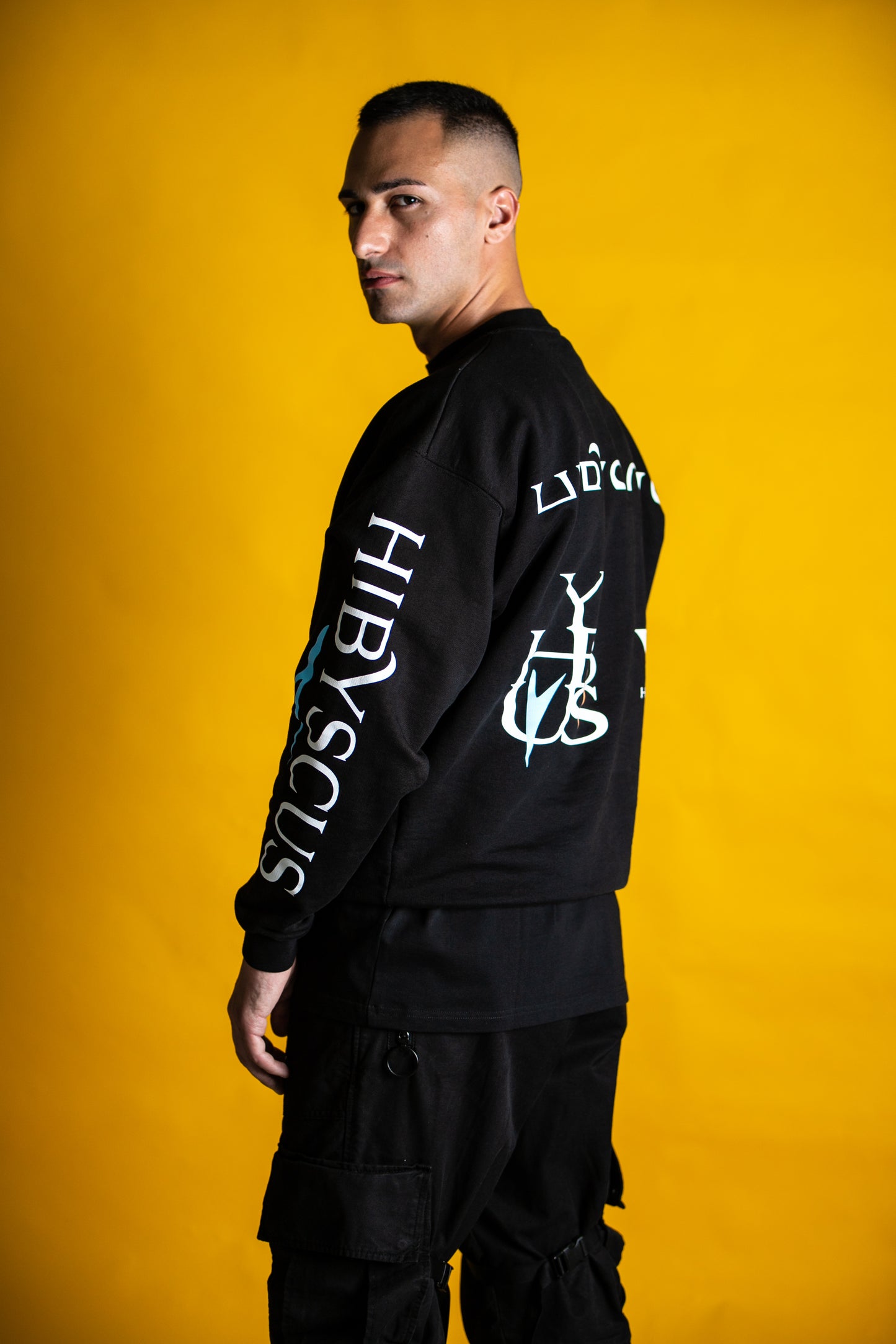 FELPA HIBYSCUS - BLACK (PRESALE)